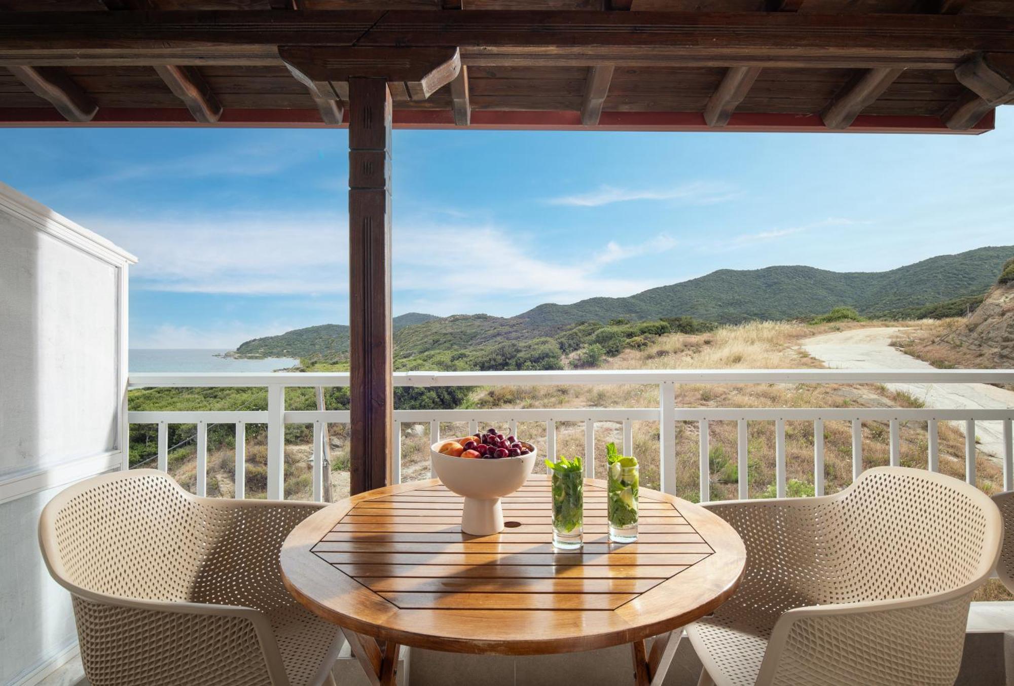 Erifili At Sarti Beach Apartments & Studios 外观 照片