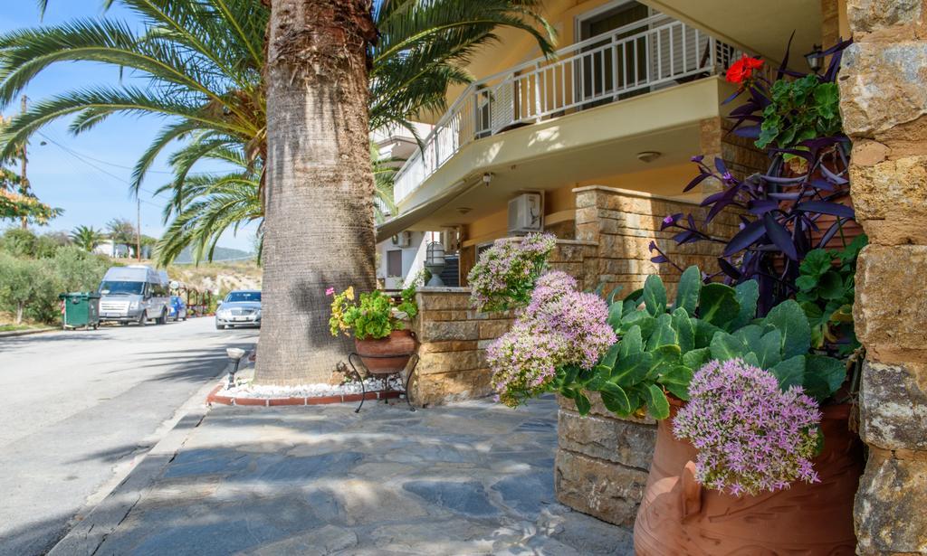 Erifili At Sarti Beach Apartments & Studios 外观 照片